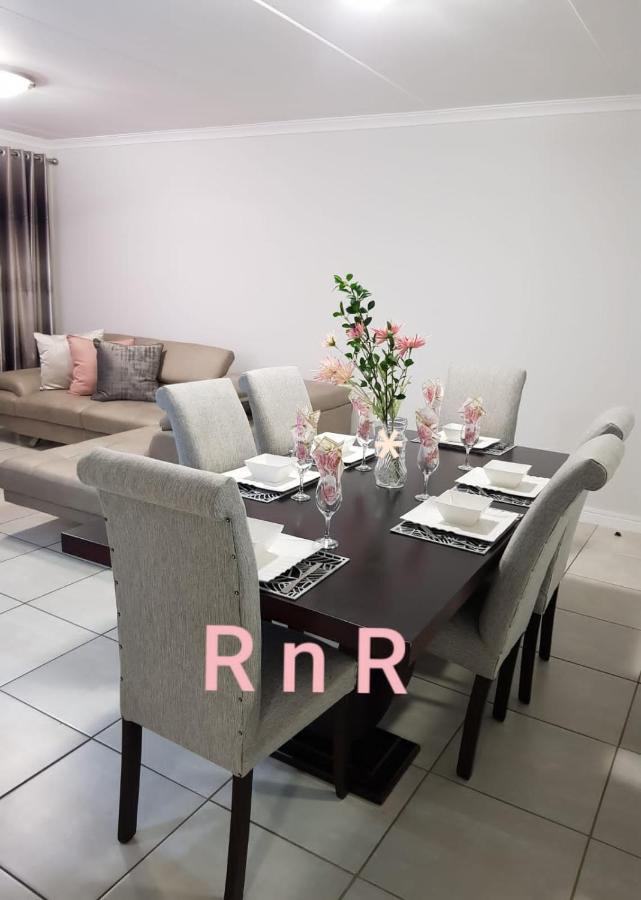 Rnr Crystal Lagoon Apartment Pretoria Ngoại thất bức ảnh